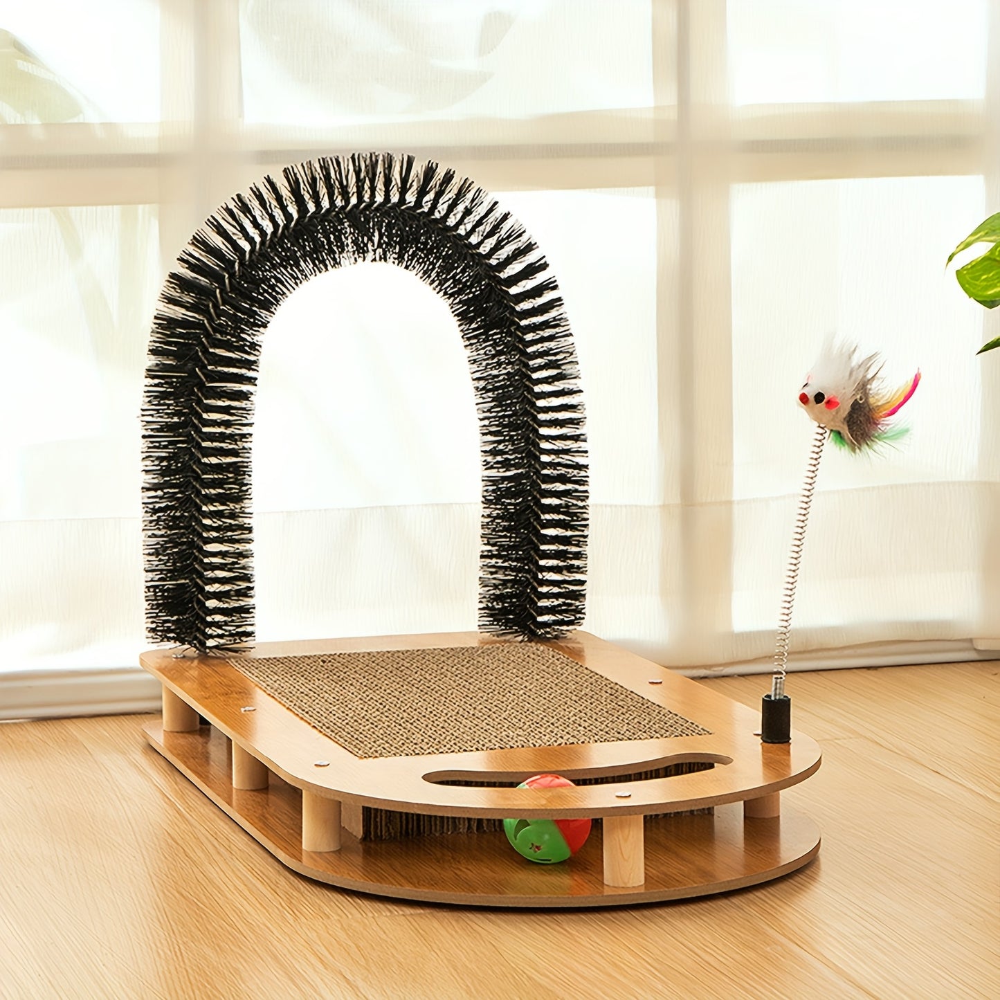 Planche à gratter multifonctionnelle 4 en 1 pour chat – Tapis à gratter en carton avec brosse à cheveux arquée et jouet en forme de balle pour chat