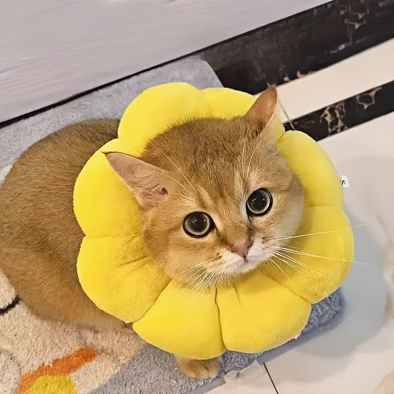 Soft Touch | Verstellbares Sonnenblumen-Halsband für Katzen und kleine Hunde – weiches Polyester, Cartoon-Design, Anti-Leck- und Kratzschutzkegel mit sicherem Schnallenriemen, Haustierhalsband 