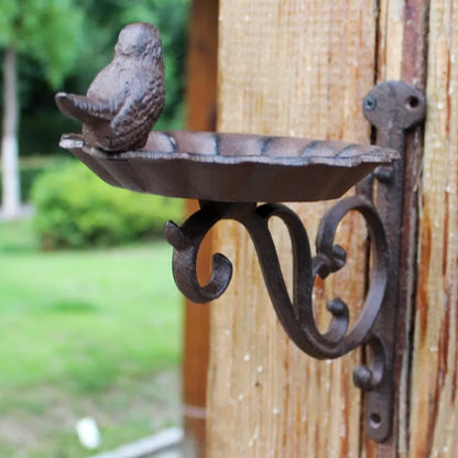 Mangeoire à oiseaux murale en fonte de style campagnard vintage avec couple d'oiseaux et plaque métallique rétro en métal lourd